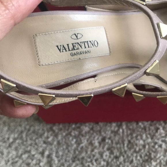 Heels - Picture 3 of 5